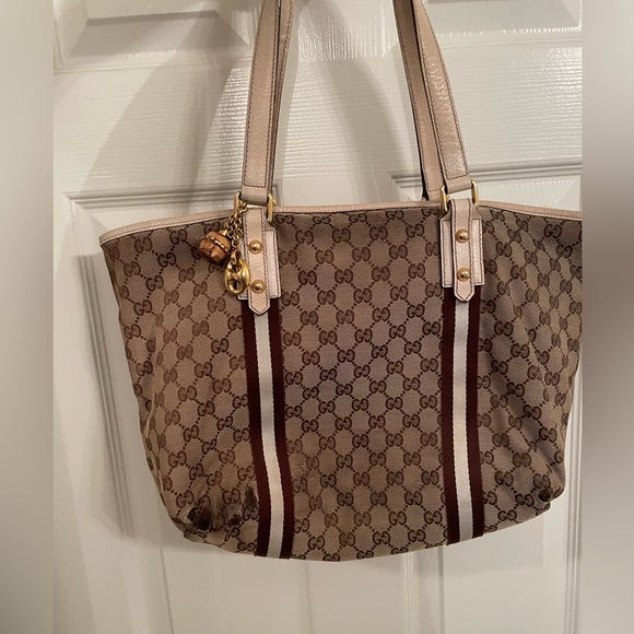 Used authentic Gucci Jolicoeur Tote Bag with CHARMs *HAS WEAR* FLAWS - Picture 15 of 15